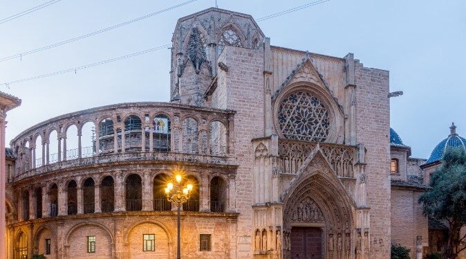 Cathedraal de Valencia - Mooi, bekend van de heilige graal