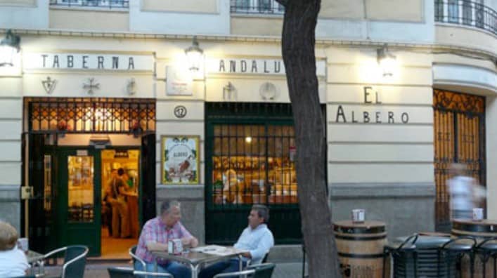 El Albero - Andalusische origine, smaakvolle tapas, in de wijk Canovas