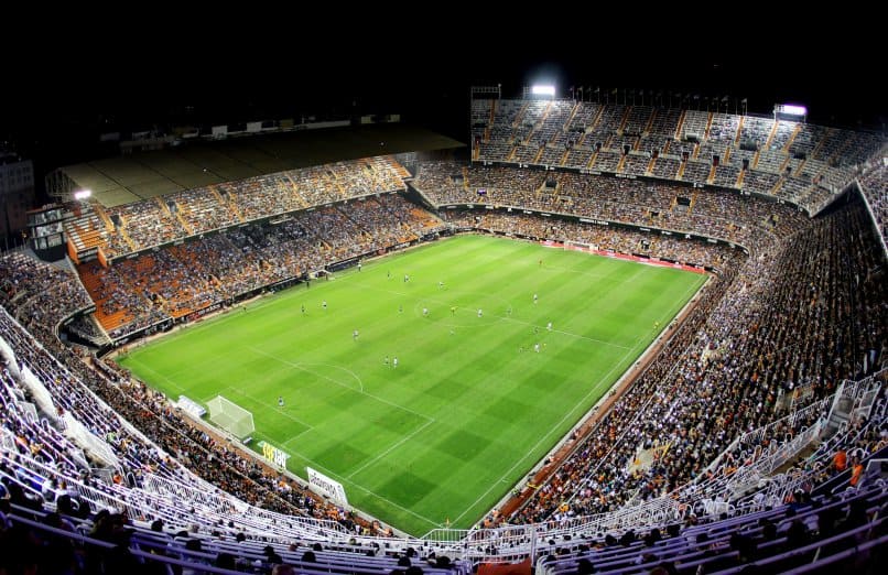 Stadion Mestalla - Valencia CF ligt ook in de wijk El Pla del Real